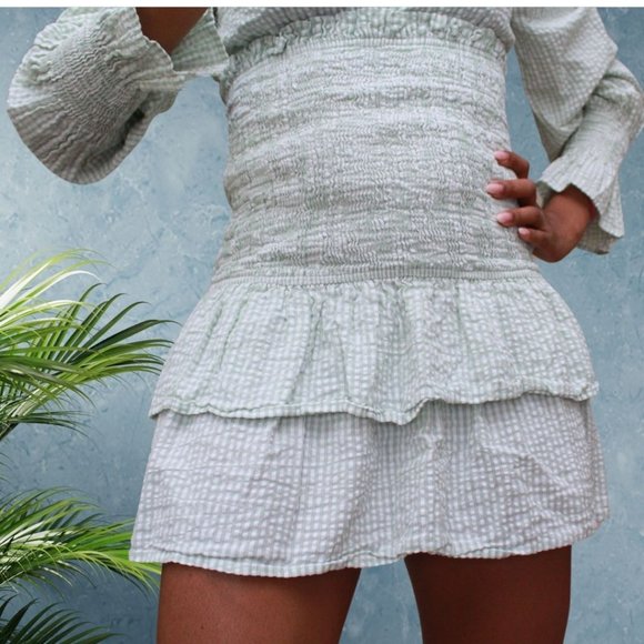 Gingham print tiered ruffle hem mini dress- size 6 - Picture 4 of 5